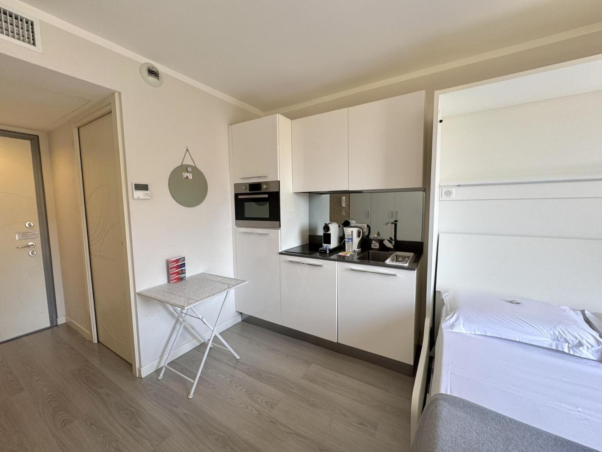 Aparthotel Riviera Nice Cote D'Azur - Old Town - Studio Ac - Sea View - 50M Promenade Des Anglais- La Maison Linda Dış mekan fotoğraf