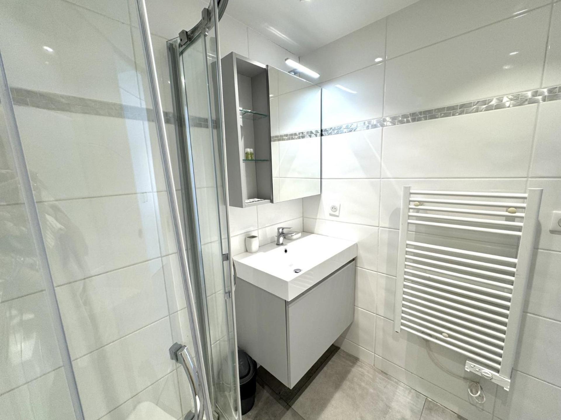 Aparthotel Riviera Nice Cote D'Azur - Old Town - Studio Ac - Sea View - 50M Promenade Des Anglais- La Maison Linda Dış mekan fotoğraf