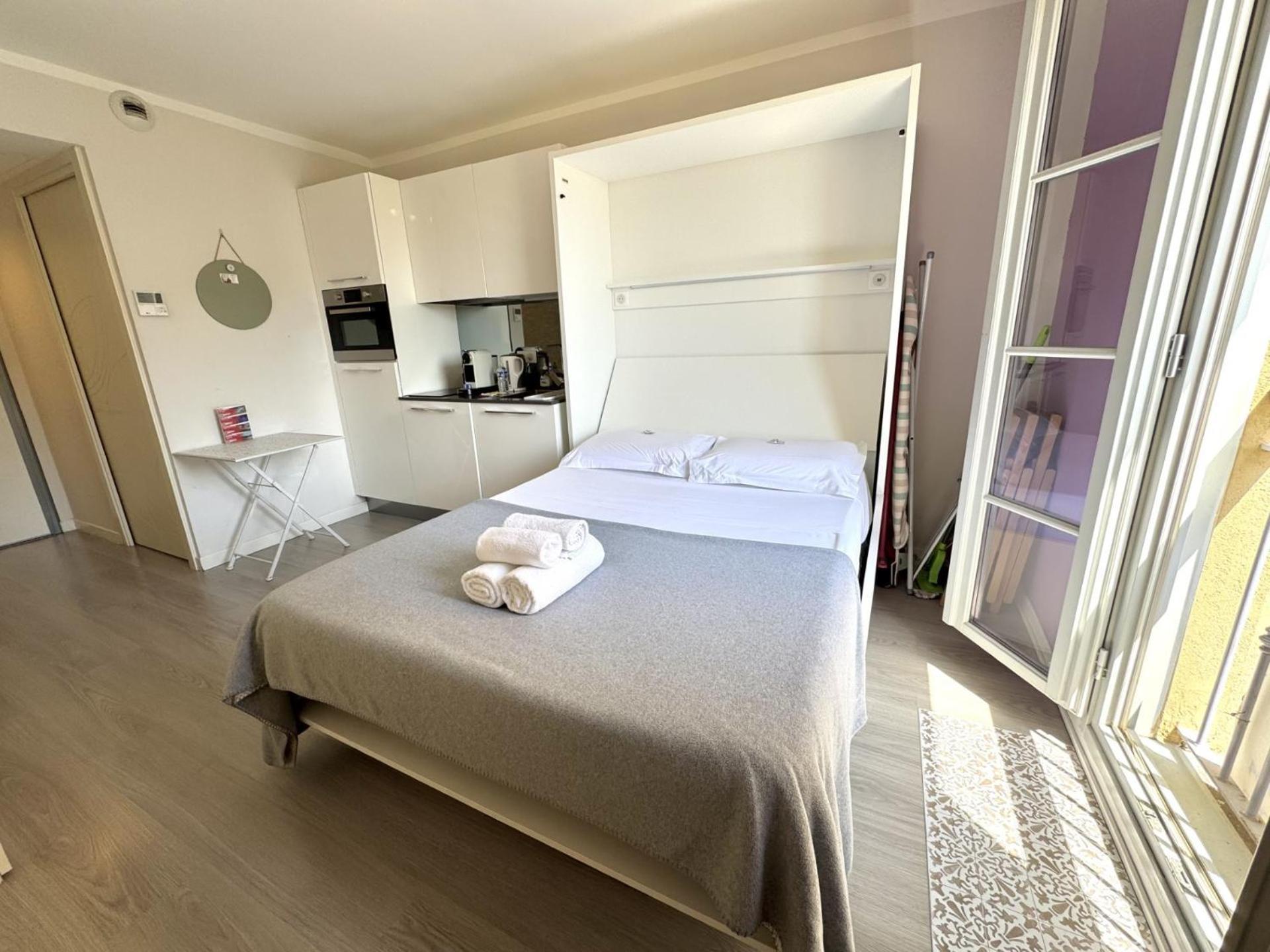 Aparthotel Riviera Nice Cote D'Azur - Old Town - Studio Ac - Sea View - 50M Promenade Des Anglais- La Maison Linda Dış mekan fotoğraf